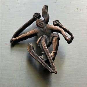 Vintage Skier Brooch Copper Tone Skiing Pin Winter Sports Figural Jewelry